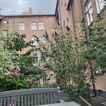 Rum Med Eget Badrum Och Stort, Delat Koek,Centralt I Malmoe A Room In An Apartment, Own Bathroom And Kitchen Shared With A Family 外观 照片