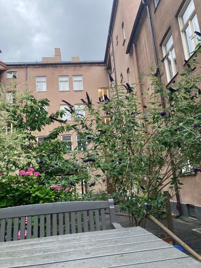 Rum Med Eget Badrum Och Stort, Delat Koek,Centralt I Malmoe A Room In An Apartment, Own Bathroom And Kitchen Shared With A Family 外观 照片